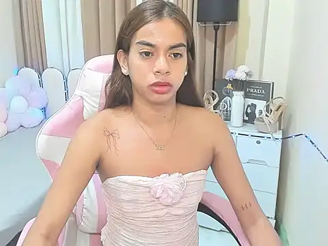 Show modela BigCockErich na web-kameri