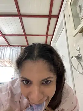 XXX chat uživo modela karlatiburcio