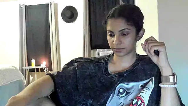 karlatiburcio's Live XXX Chat