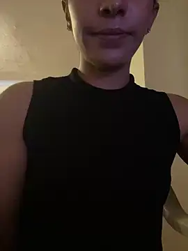 karlatiburcio Adlı Modelin Canlı XXX Sohbeti