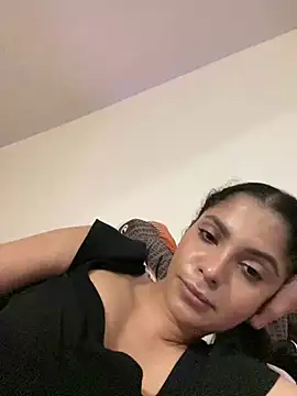 karlatiburcio's Live XXX Chat