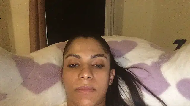 karlatiburcio's Live XXX Chat