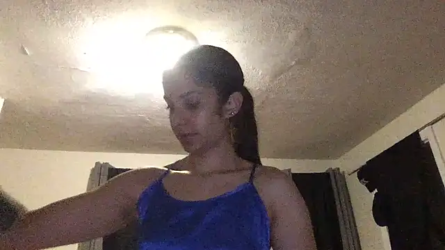 karlatiburcio's Live XXX Chat