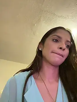 karlatiburcio's Live XXX Chat
