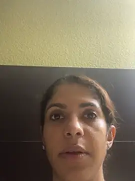 karlatiburcio's Live XXX Chat