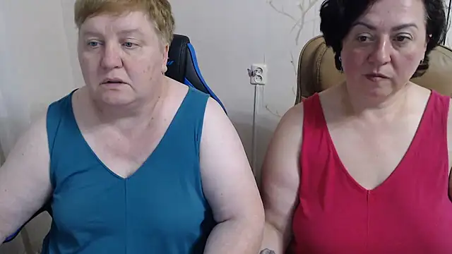 Lindy-Jeanie: διαδικτυακό σόου στην κάμερα