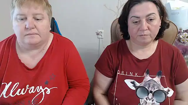 Lindy-Jeanie webcam show