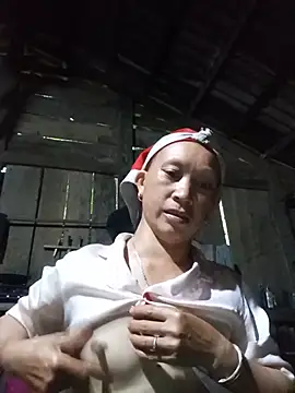 Heli_pusy 在線直播表演