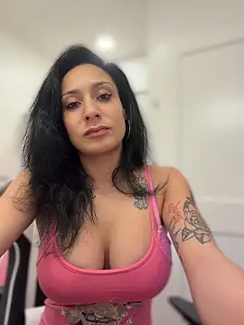 FerrariFrench's Live Sex Cam Show