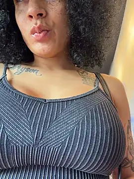 FerrariFrench – live sex-cam-show