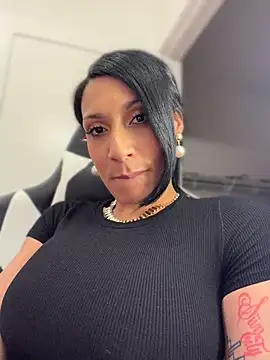 Chat +18 de FerrariFrench ao vivo