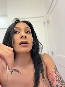 FerrariFrench Chat XXX live