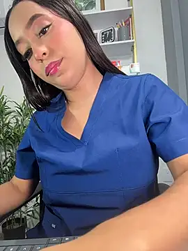 MiaCamille_ Adlı Modelin Canlı XXX Sohbeti