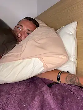 MeJross webkamerás műsora
