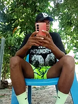 Show modela spittingpig1 na web-kameri