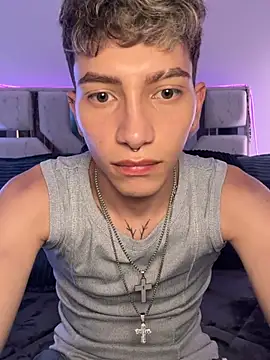 tiam_muller_fenix Pertunjukan Webcam
