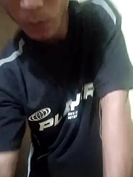 YourTeenBoy21 网络视讯表演