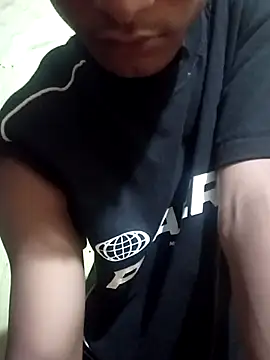 הופעת וובקאם של YourTeenBoy21