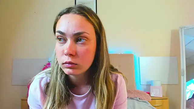 Chat +18 de MelanieCuty ao vivo