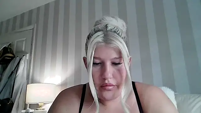 Chat +18 de Lexi_Laura ao vivo