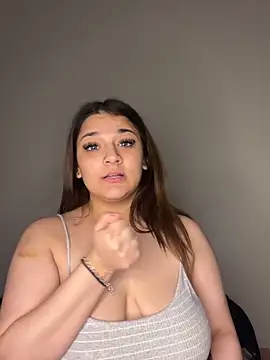 Show modela treasurebabii na web-kameri