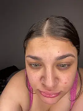 Show modela treasurebabii na web-kameri