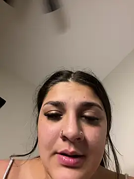 treasurebabii webcam show
