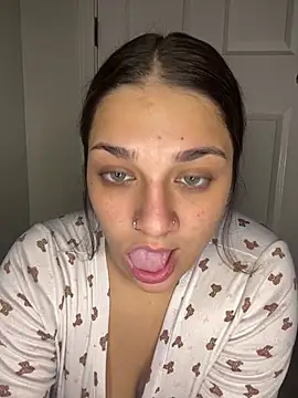 treasurebabii's Webcam Show