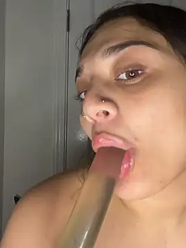 treasurebabii Webcam show