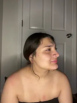 treasurebabii Webcam-Show
