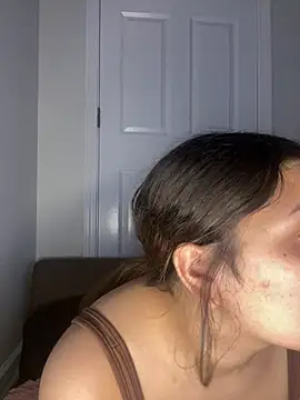 treasurebabii Webcam Show