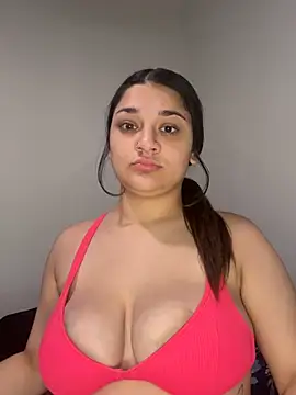 הופעת וובקאם של treasurebabii
