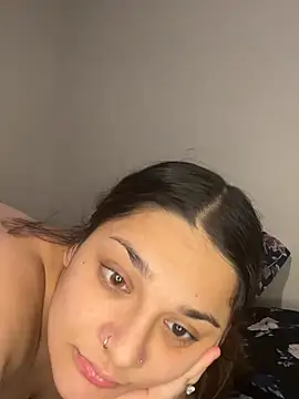treasurebabii Show in webcam