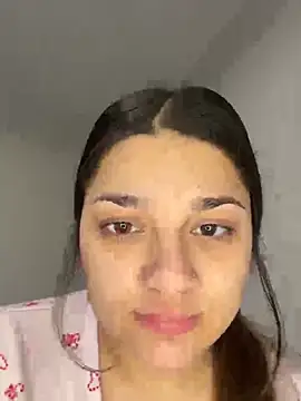 treasurebabii Webcam-Show