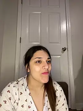 treasurebabii Webcam Show