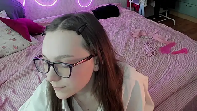 RileyNymph Webcam Show