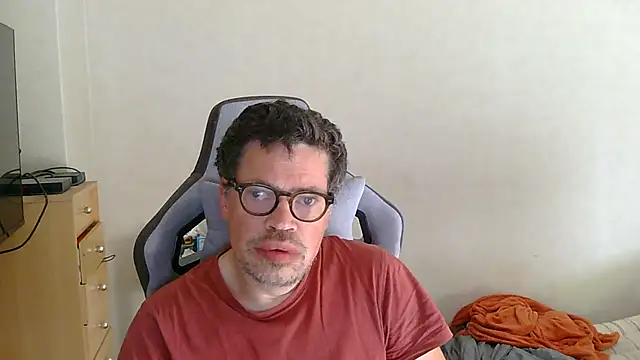 calou123 Show in webcam