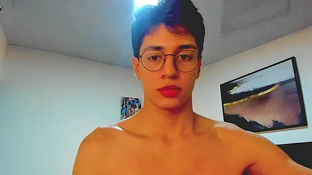 kkatract's Webcam Show