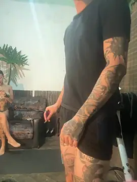 luckydick333 Show in webcam