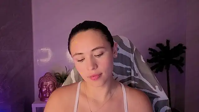 bonnie_1s Adlı Modelin Canlı XXX Sohbeti