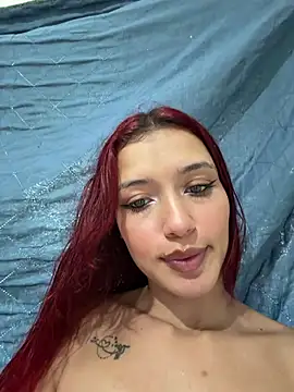 Cherry_Scarlet_'s Live XXX Chat
