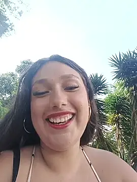 Pokazy przed kamerką – Naughty-Samanta-