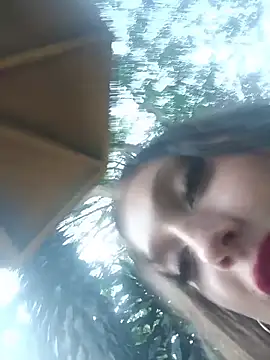 Naughty-Samanta-: διαδικτυακό σόου στην κάμερα