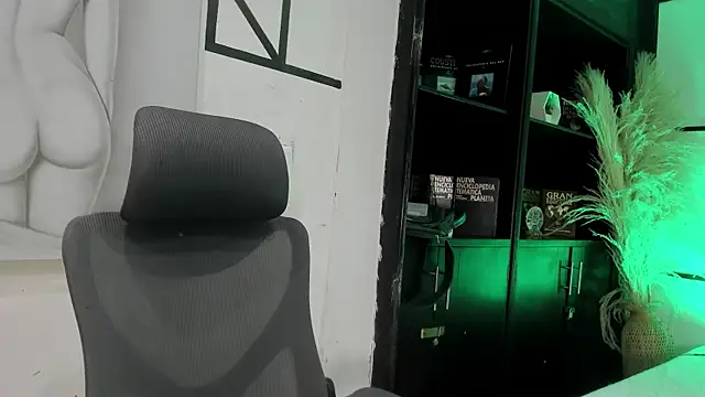 Živá chatovací místnost JeanneWilliams