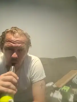 yourMasterisBored Webcamshow