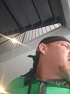 yourMasterisBored Show in webcam