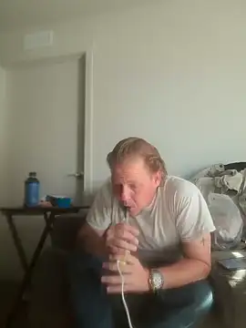 yourMasterisBoredn Webbikameraesitys