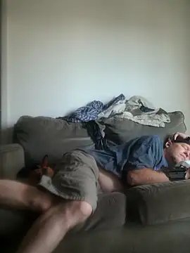 yourMasterisBored's Webcam Show
