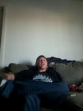 yourMasterisBored Show in webcam