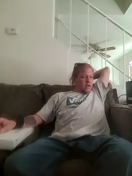 yourMasterisBored Show in webcam